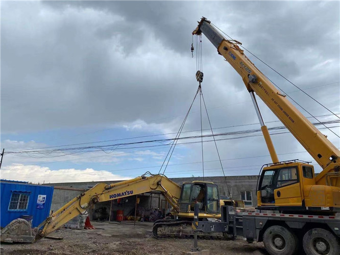 庆阳市25吨吊车的工作半径是多少？